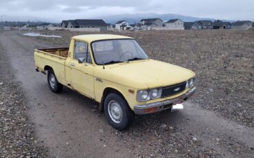 Chevrolet-luv-1976-yellow