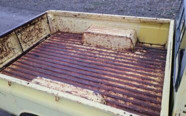 Chevrolet-luv-1976-yellow-4