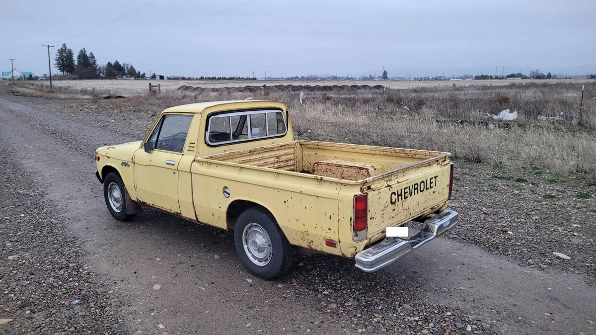 Chevrolet-luv-1976-yellow-6