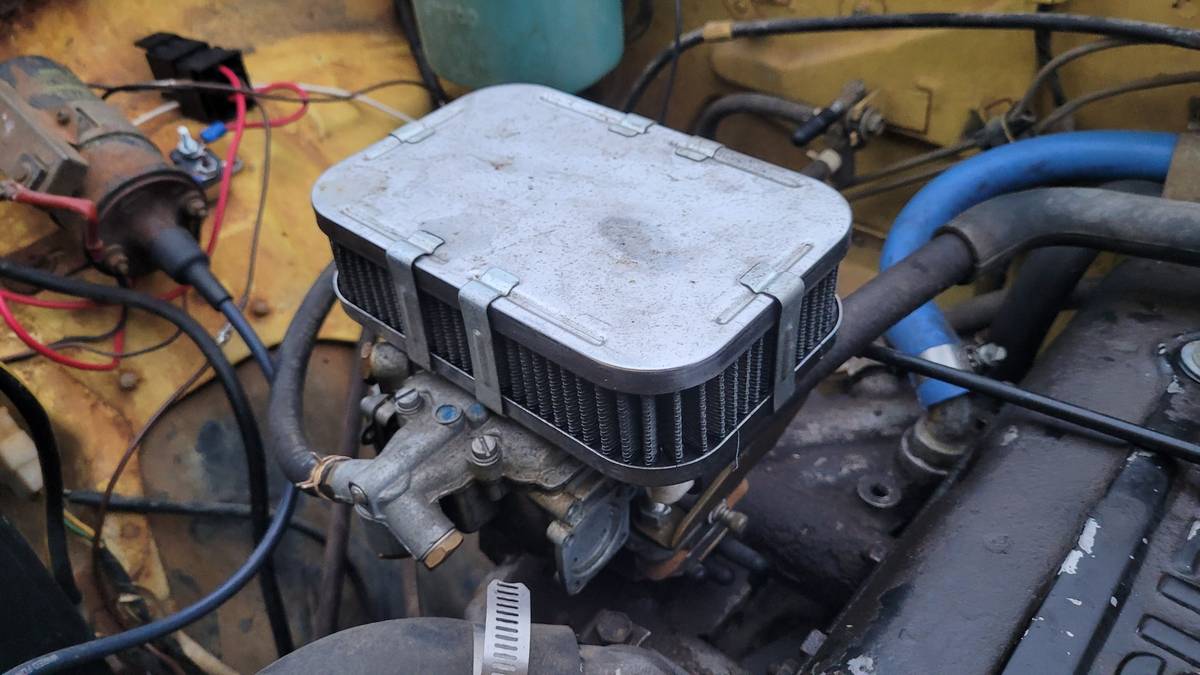 Chevrolet-luv-1976-yellow-9