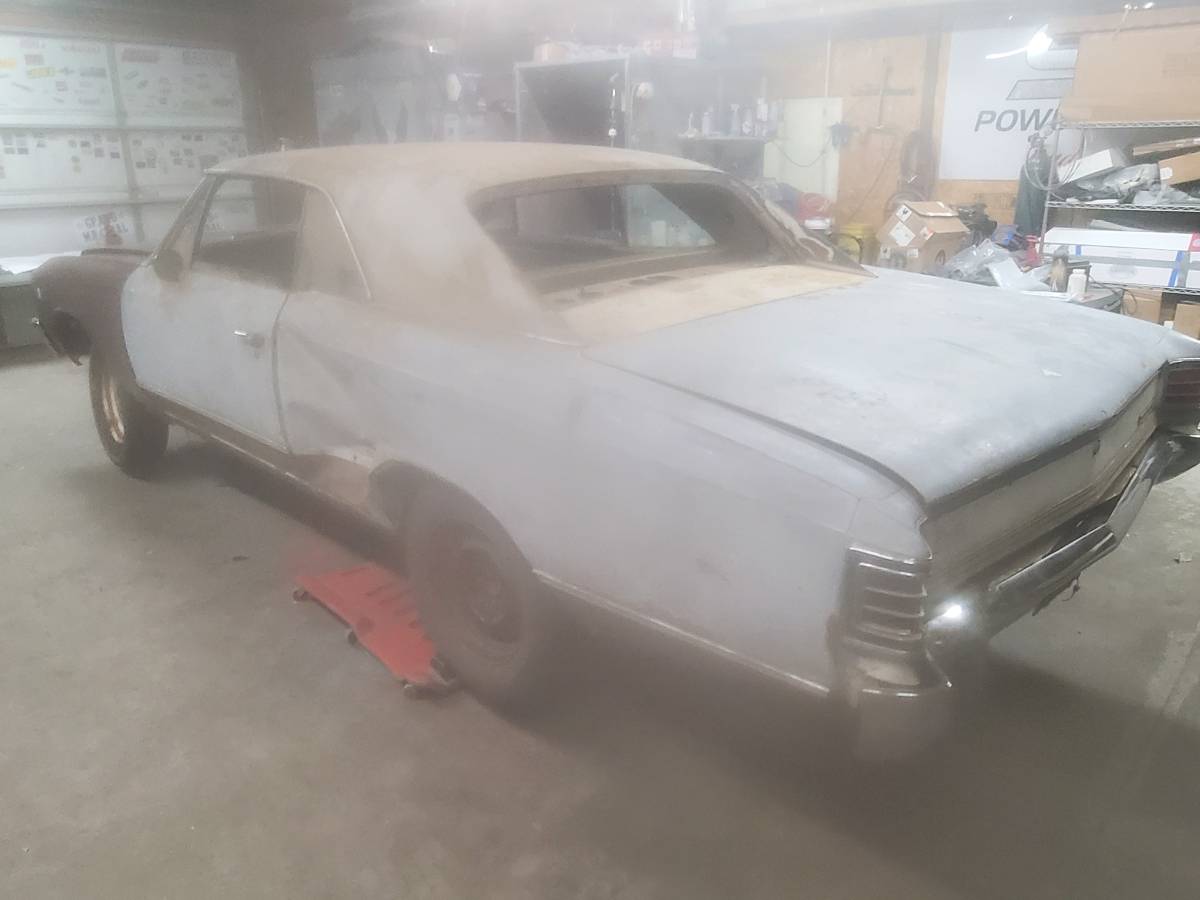 Chevrolet-malibu-1967-white-5