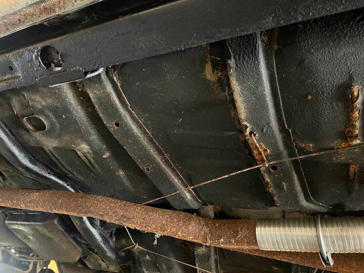 Chevrolet-malibu-1971-yellow-12