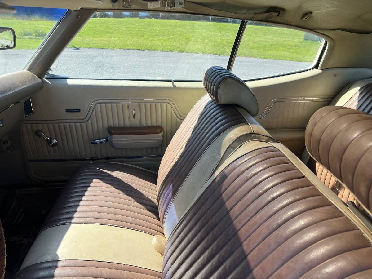 Chevrolet-malibu-1971-yellow-2