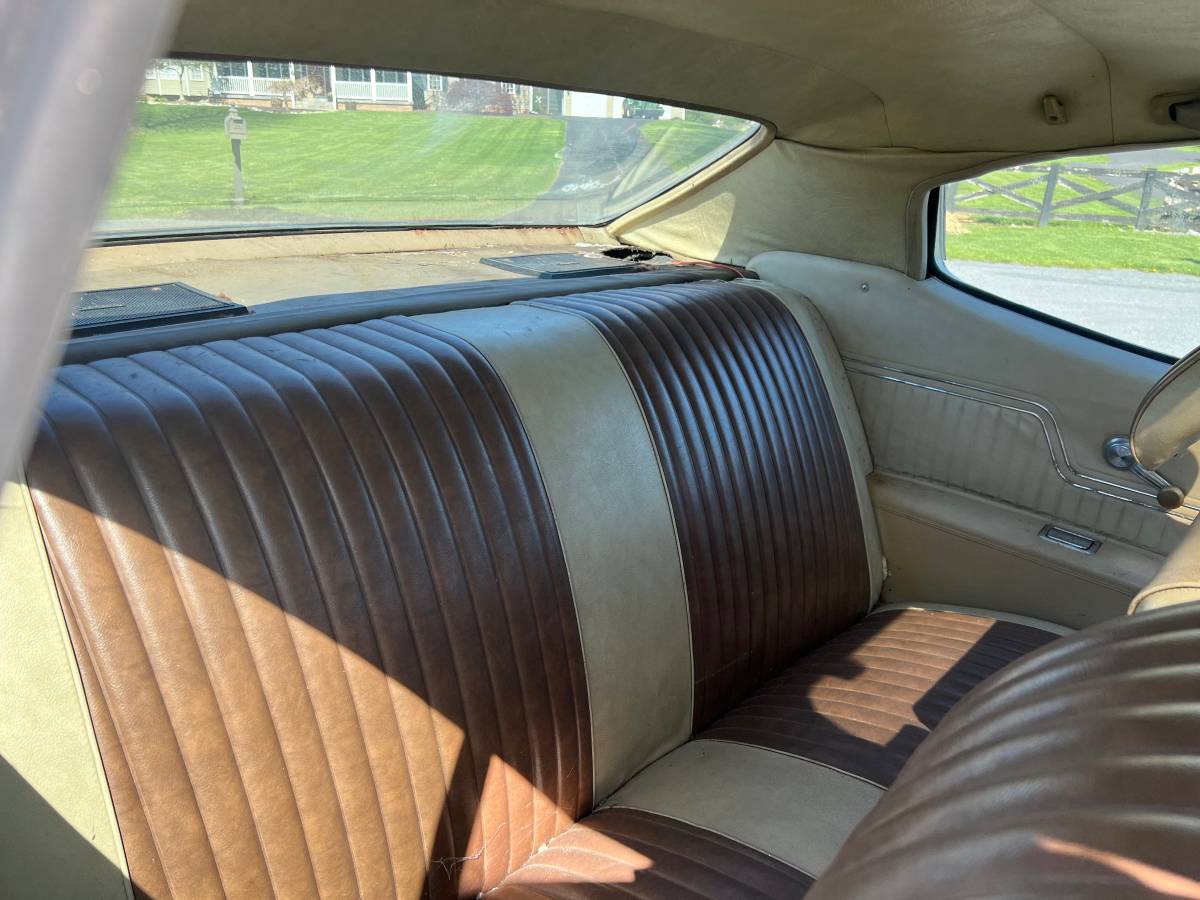 Chevrolet-malibu-1971-yellow-8