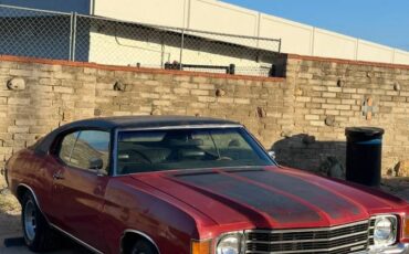 Chevrolet-malibu-1972-red