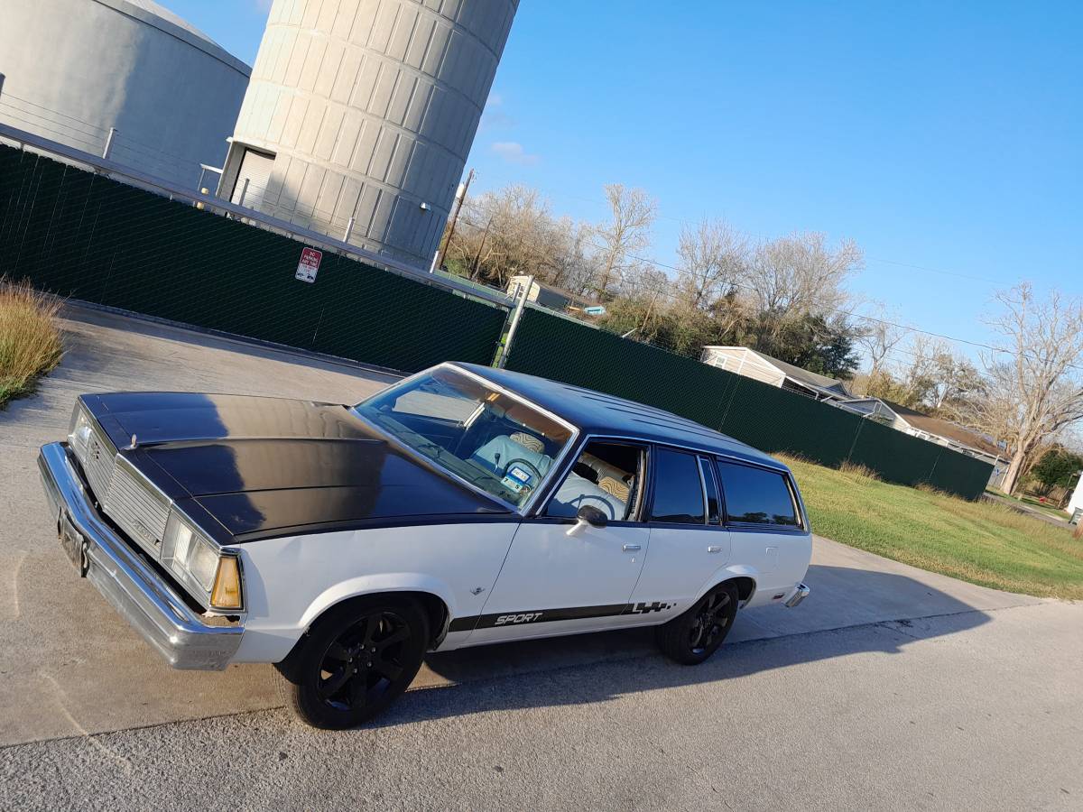Chevrolet-malibu-gbody-1980-black-11