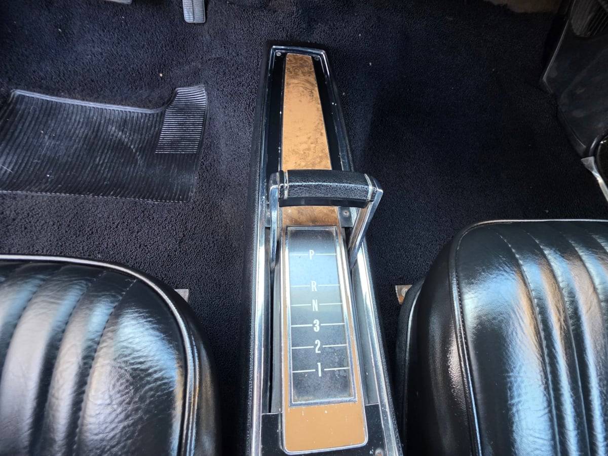 Chevrolet-monte-carlo-1970-red-9