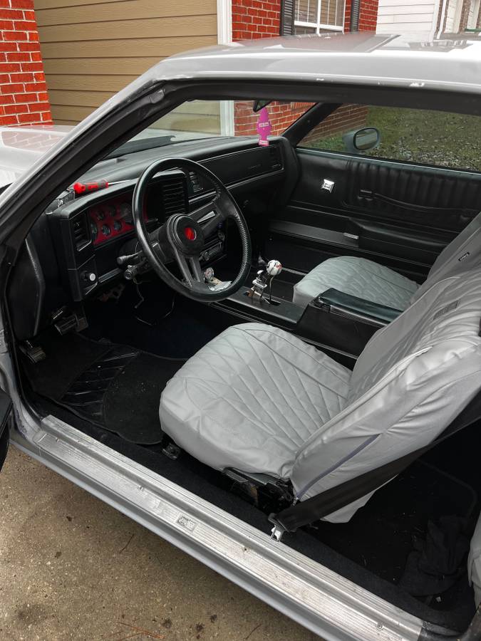 Chevrolet-monte-carlo-1984-grey-13