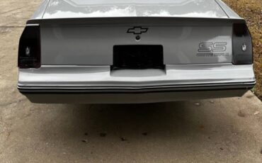 Chevrolet-monte-carlo-1984-grey-3