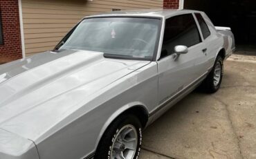 Chevrolet-monte-carlo-1984-grey