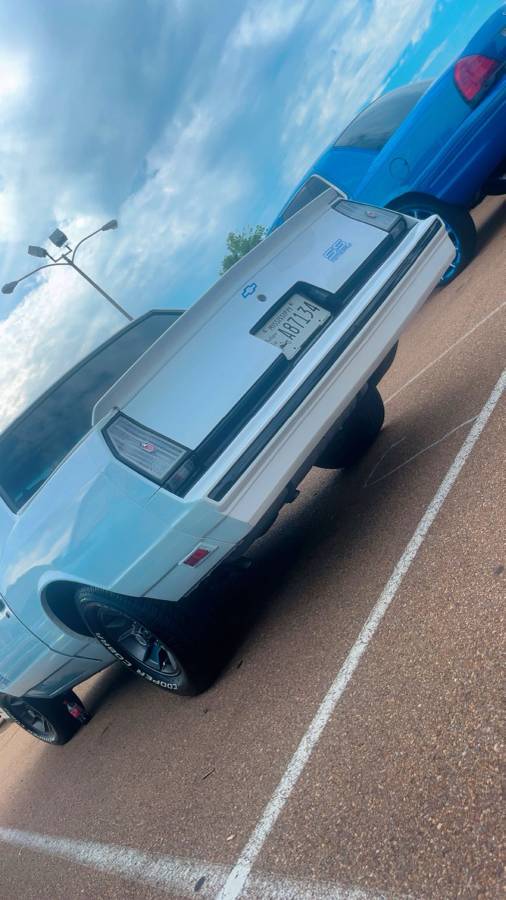 Chevrolet-monte-carlo-ss-1984-white-14