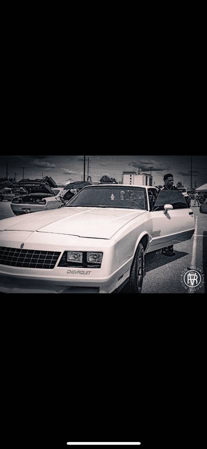 Chevrolet-monte-carlo-ss-1984-white-3