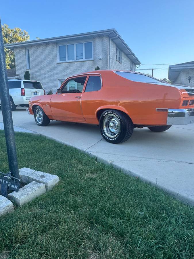 Chevrolet-nova-1974-orange-1