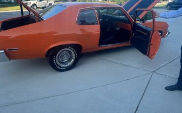 Chevrolet-nova-1974-orange-18
