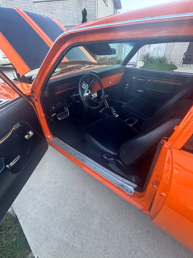 Chevrolet-nova-1974-orange-19