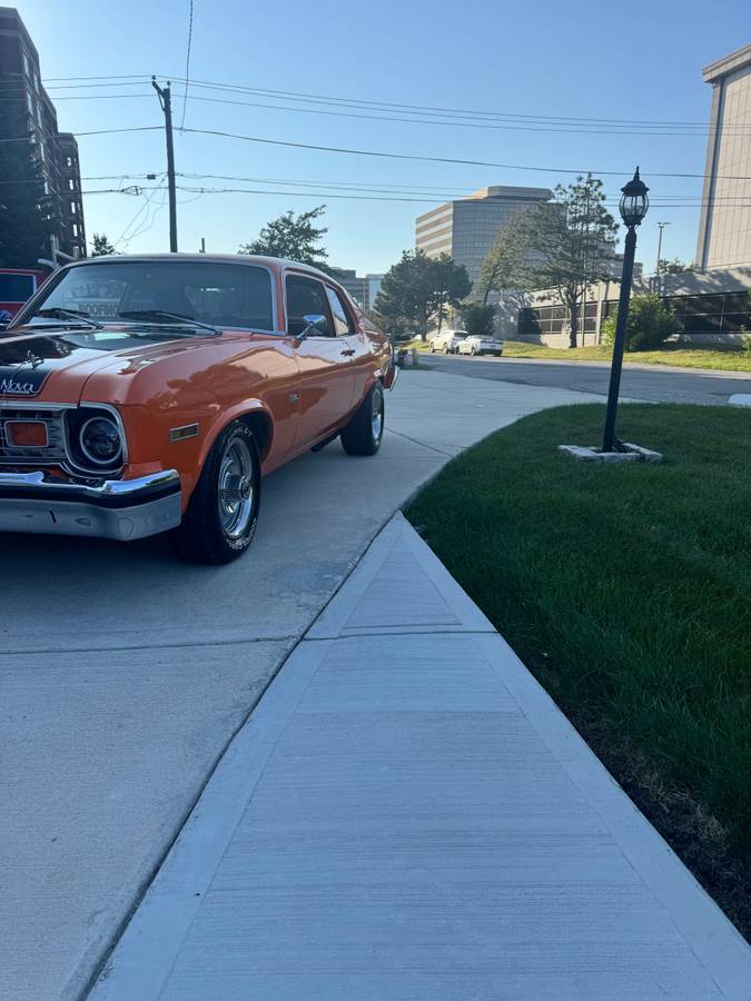 Chevrolet-nova-1974-orange-2