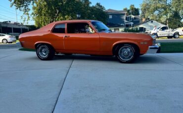 Chevrolet-nova-1974-orange-3