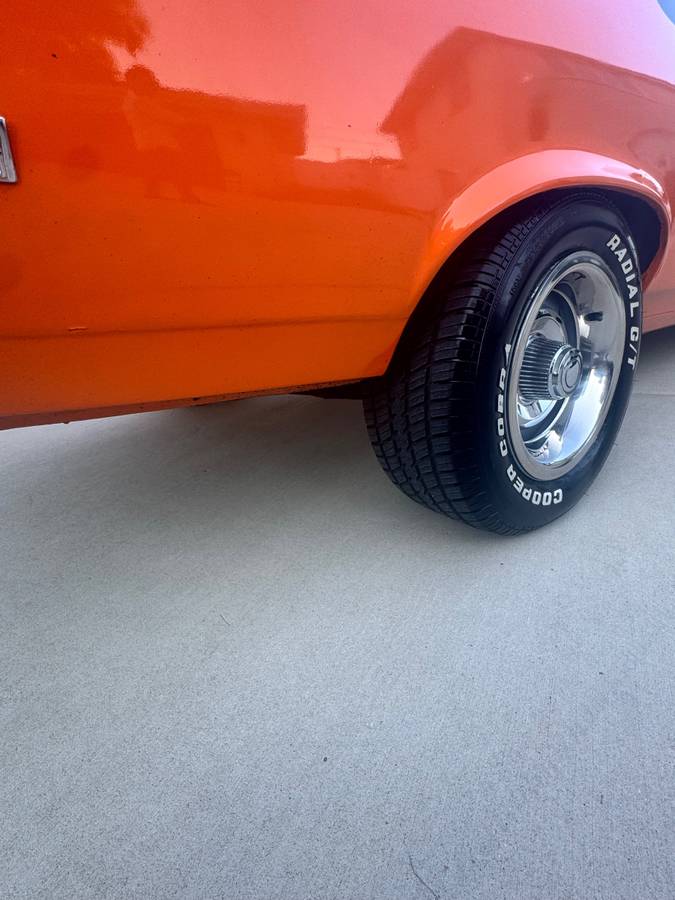 Chevrolet-nova-1974-orange-5