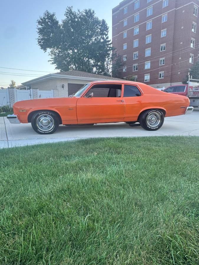 Chevrolet-nova-1974-orange-7