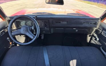Chevrolet-nova-1978-orange-1