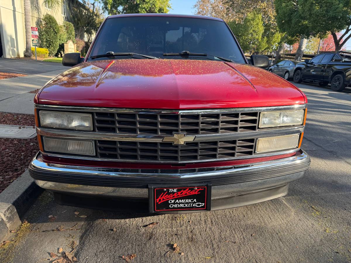 Chevrolet-obs-cheyenne-short-bed-1990-red-10