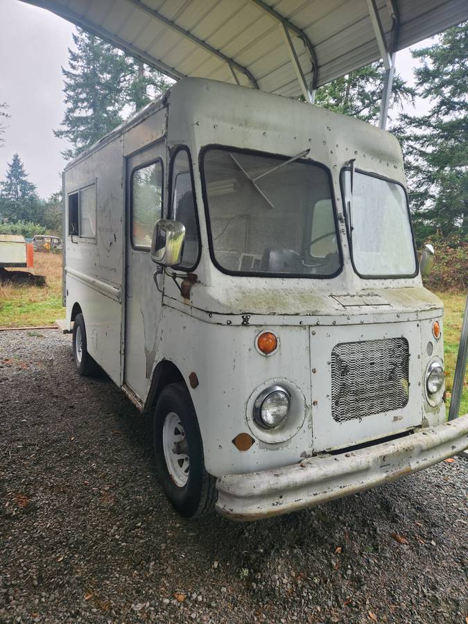 Chevrolet-p30-1965-white-1