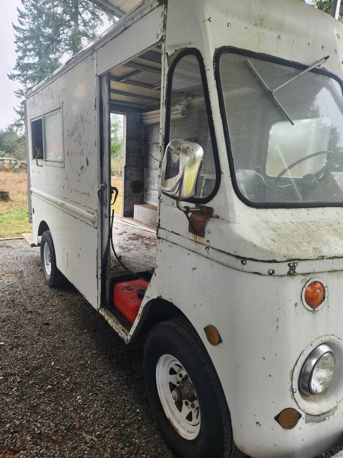 Chevrolet-p30-1965-white-5