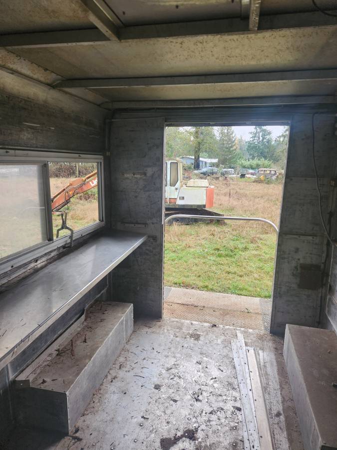 Chevrolet-p30-1965-white-7