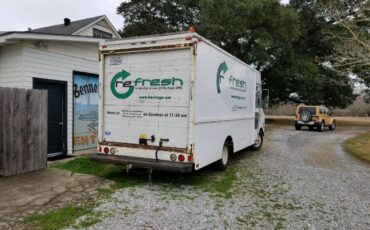 Chevrolet-p30-diesel-1993-white-12