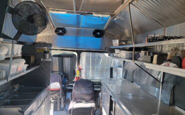 Chevrolet-p30-wyss-1985-yellow-2