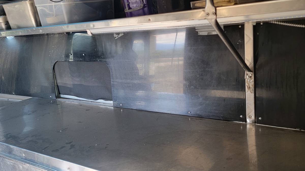 Chevrolet-p30-wyss-1985-yellow-3