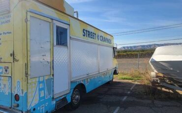 Chevrolet-p30-wyss-1985-yellow-5