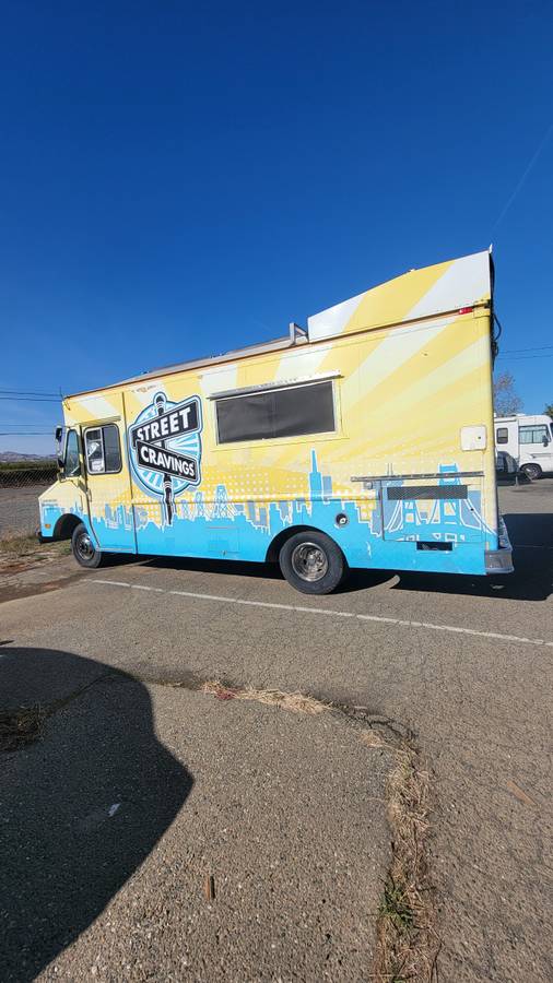 Chevrolet-p30-wyss-1985-yellow