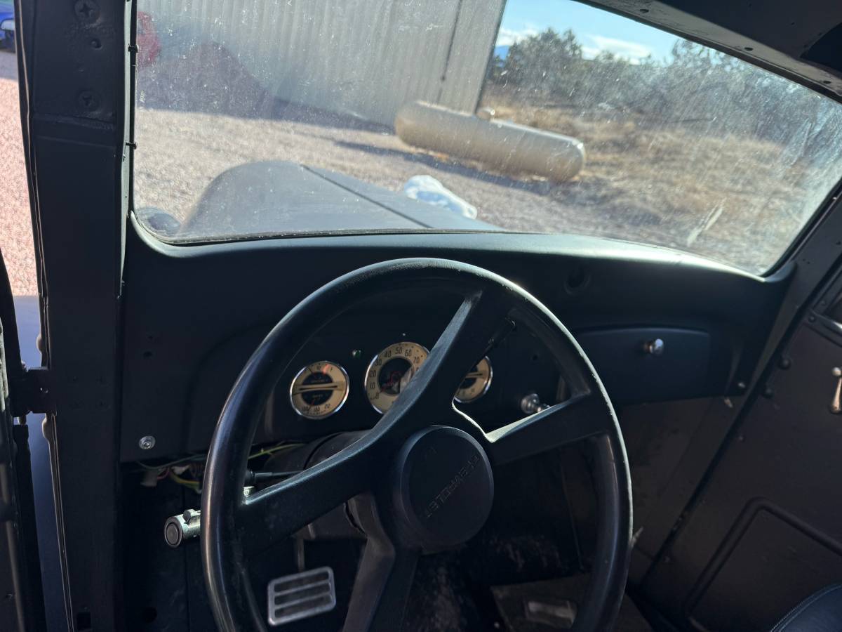 Chevrolet-panel-truck-1938-black-14