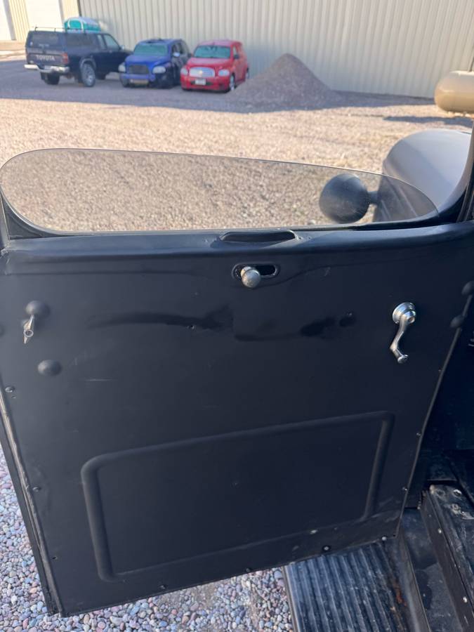 Chevrolet-panel-truck-1938-black-15