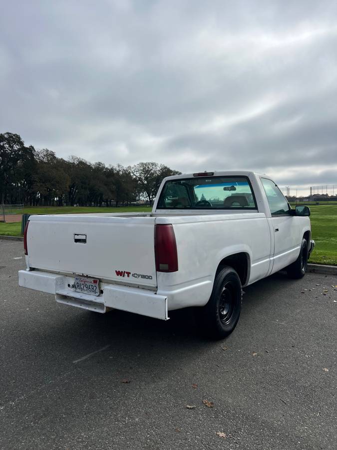 Chevrolet-pickup-1994-white
