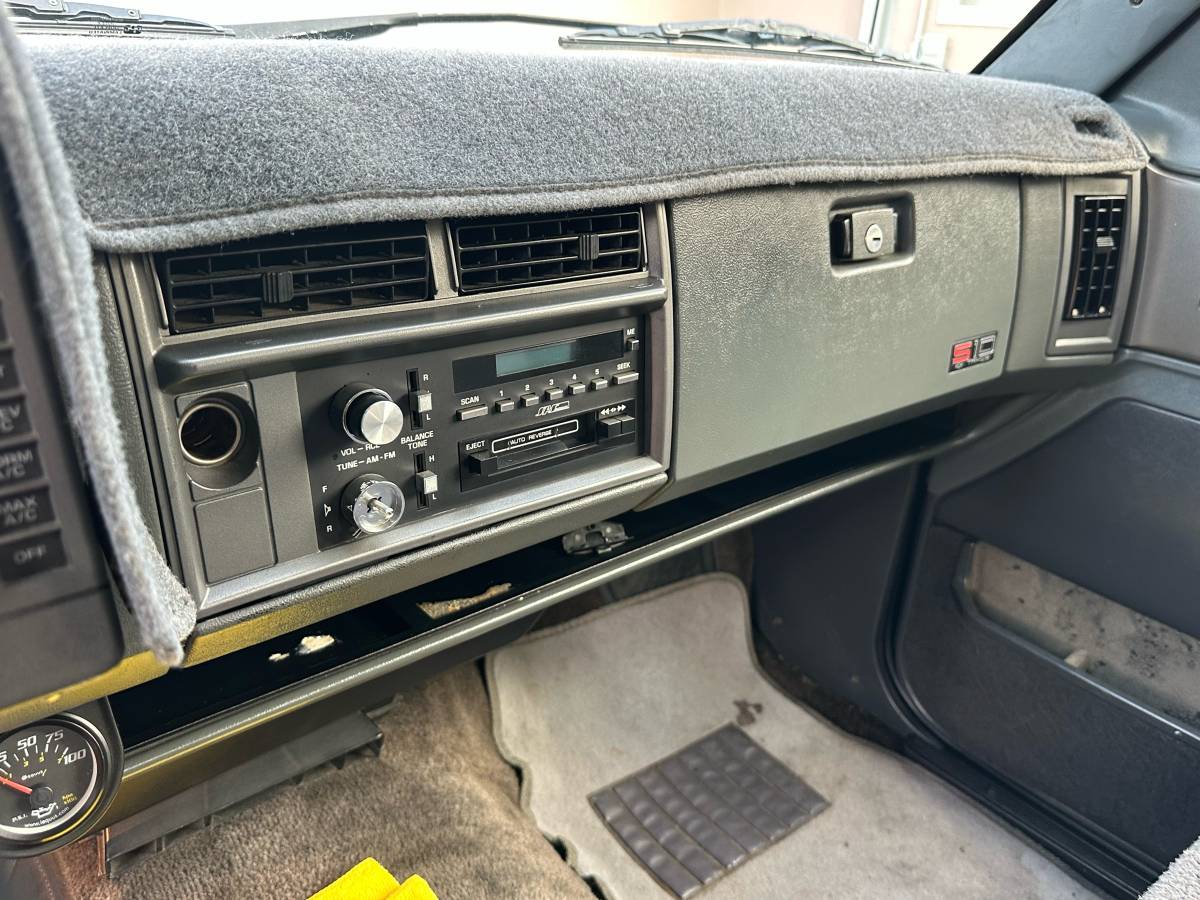 Chevrolet-s-10-pickup-12-ton-nominal-1991-black-7