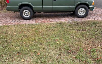 Chevrolet s-10 pickup 1/2 ton nominal 1994