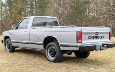 Chevrolet-s-10-pickup-1985-silver-2