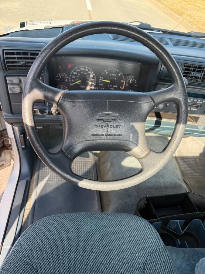 Chevrolet-s10-pickup-1995-6