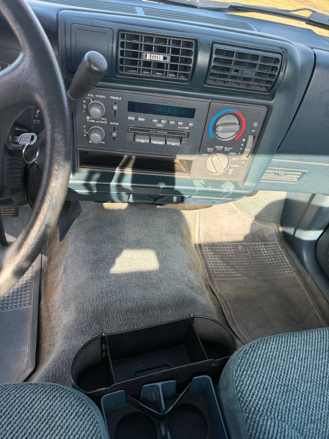 Chevrolet-s10-pickup-1995-7