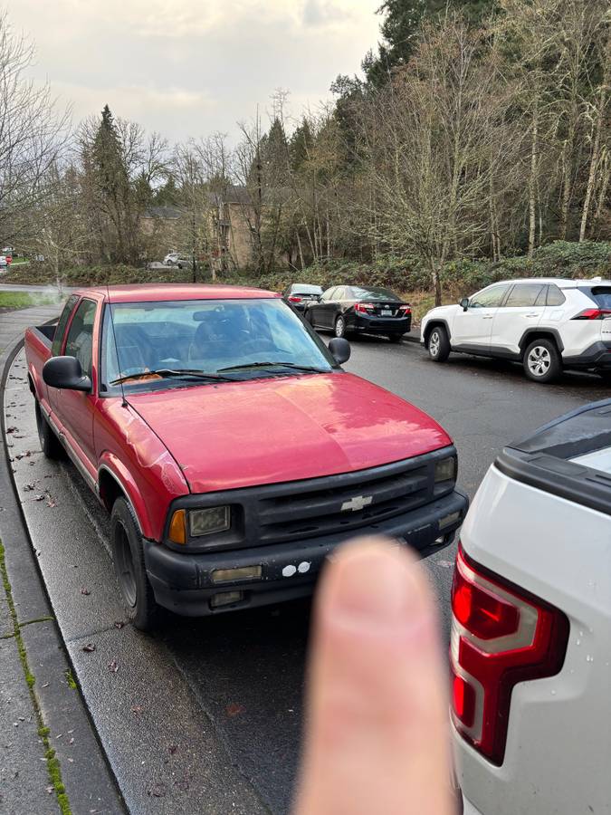 Chevrolet-s10-pickup-1996-red-1