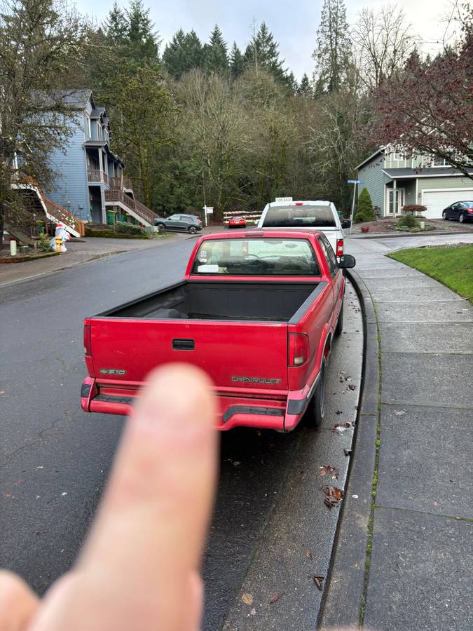 Chevrolet-s10-pickup-1996-red