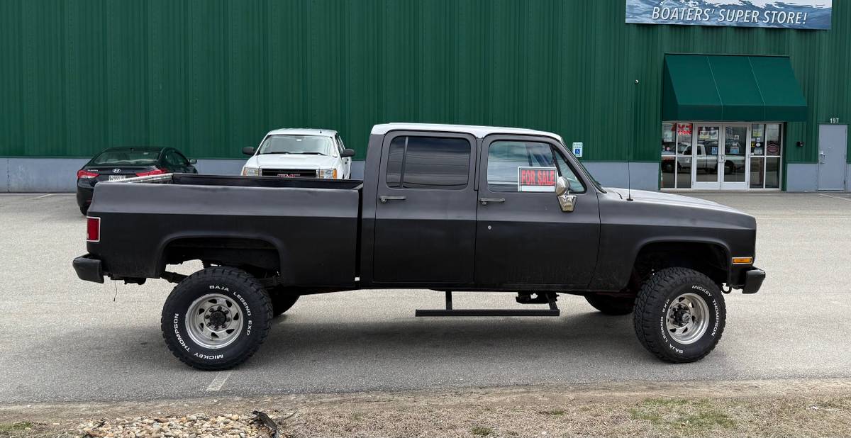 Chevrolet-scottsdale-1989-black-2