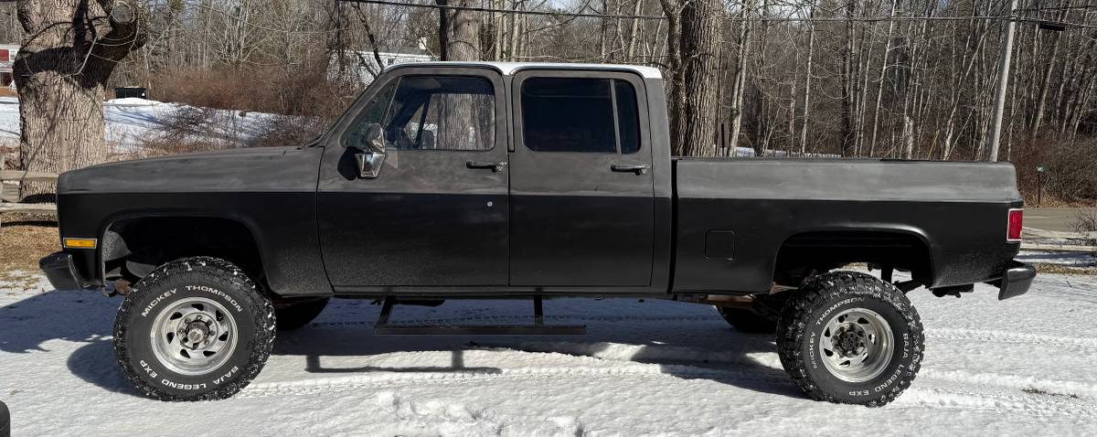 Chevrolet-scottsdale-1989-black-4