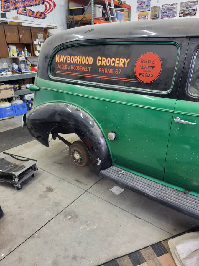 Chevrolet-sedan-delivery-1940-green-7