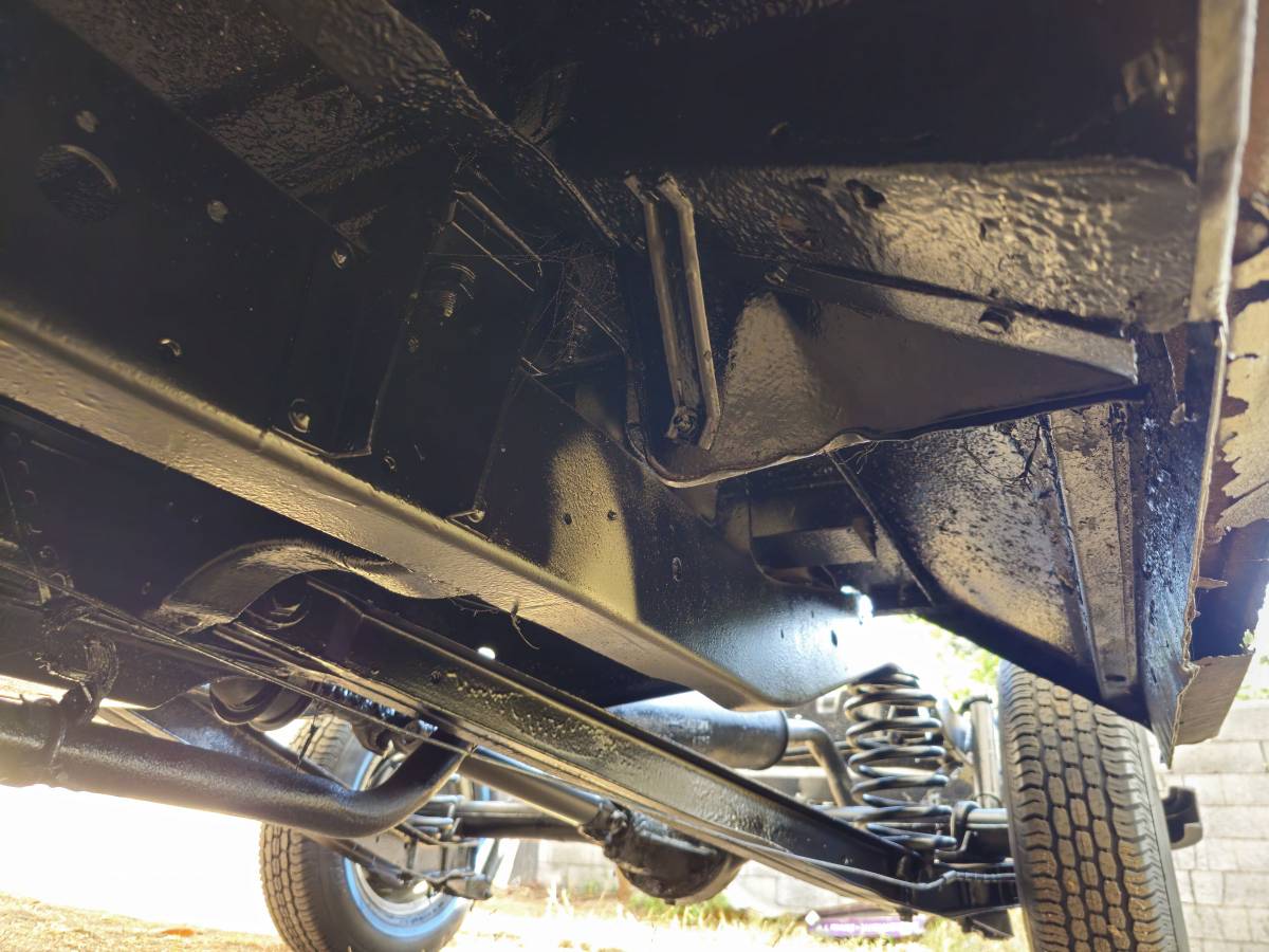 Chevrolet-silverado-1500-1961-black-9