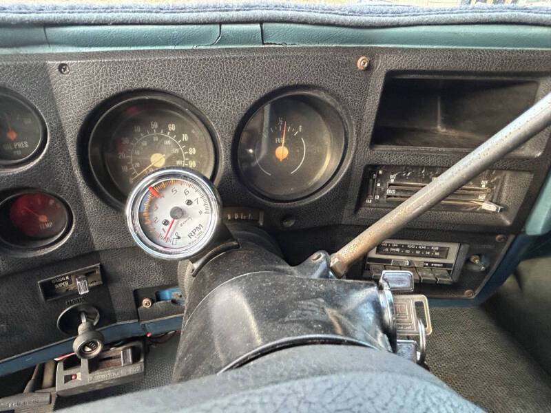 Chevrolet-silverado-1500-1977-3