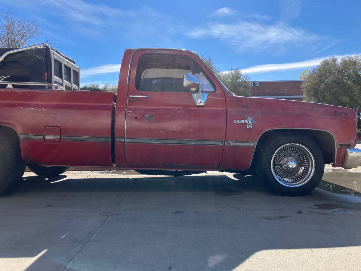 Chevrolet-silverado-1500-1982-red-18