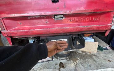 Chevrolet-silverado-1500-1982-red-19